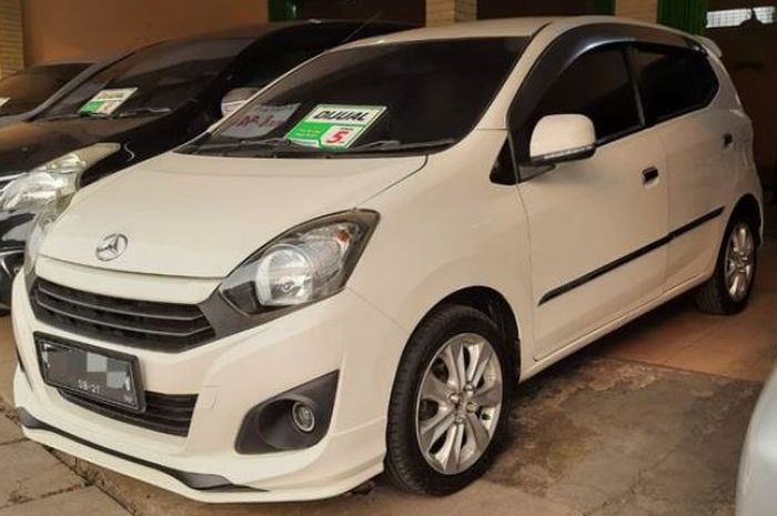 Spesifikasi dan daftar harga Toyota Ayla 1.0 tahun 2017 seken