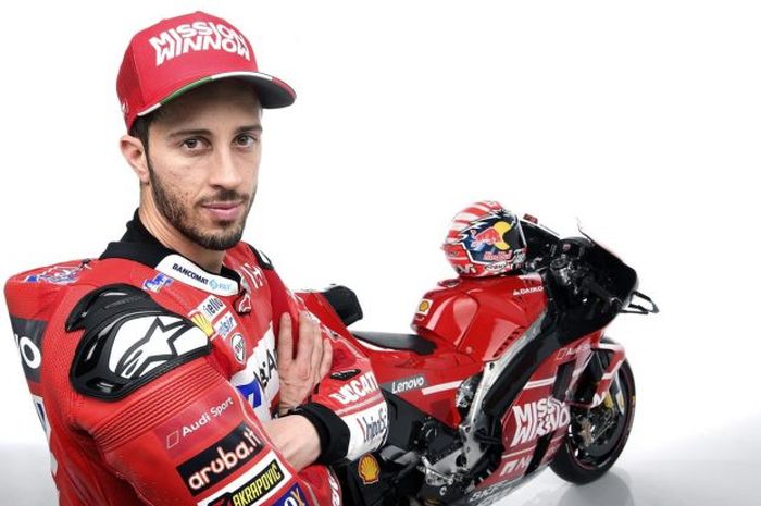 Andrea Dovizioso bersama Desmosedici GP19