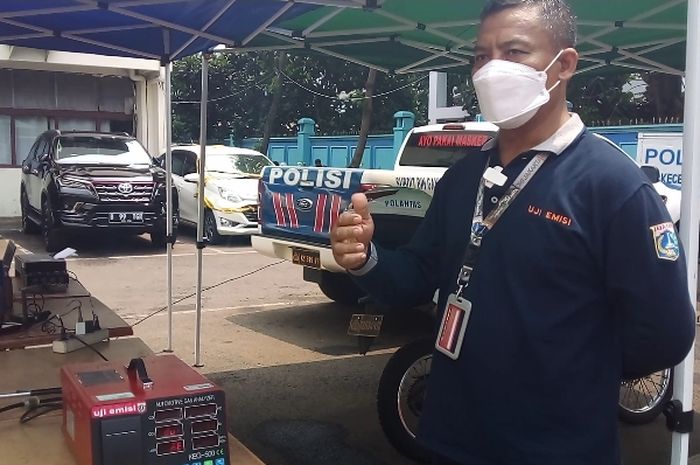 Tiana Broto Adi selaku Kepala Seksi Penanggulangan Pencemaran Dinas Lingkungan Hidup (DLH) 