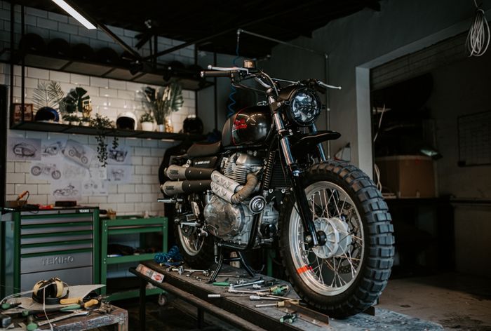 Custom kit Off/Grid Royal Enfield Interceptor 650