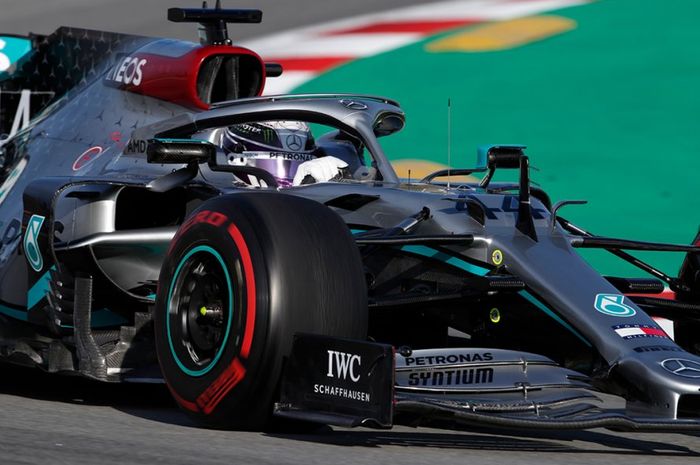 Masa depan Lewis Hamilton di tim Mercedes masih belum jelas