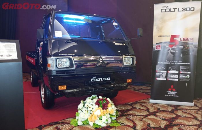 Bagian gril kini punya aksen krom lebih besar