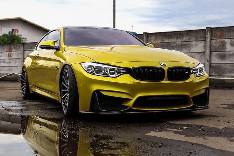 BMW m4 Burnout